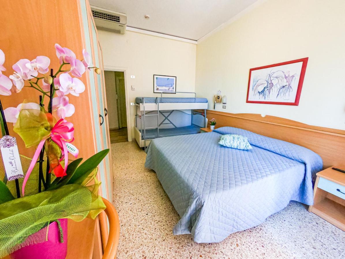 Hotel Simplon Bellaria-Igea Marina Værelse billede