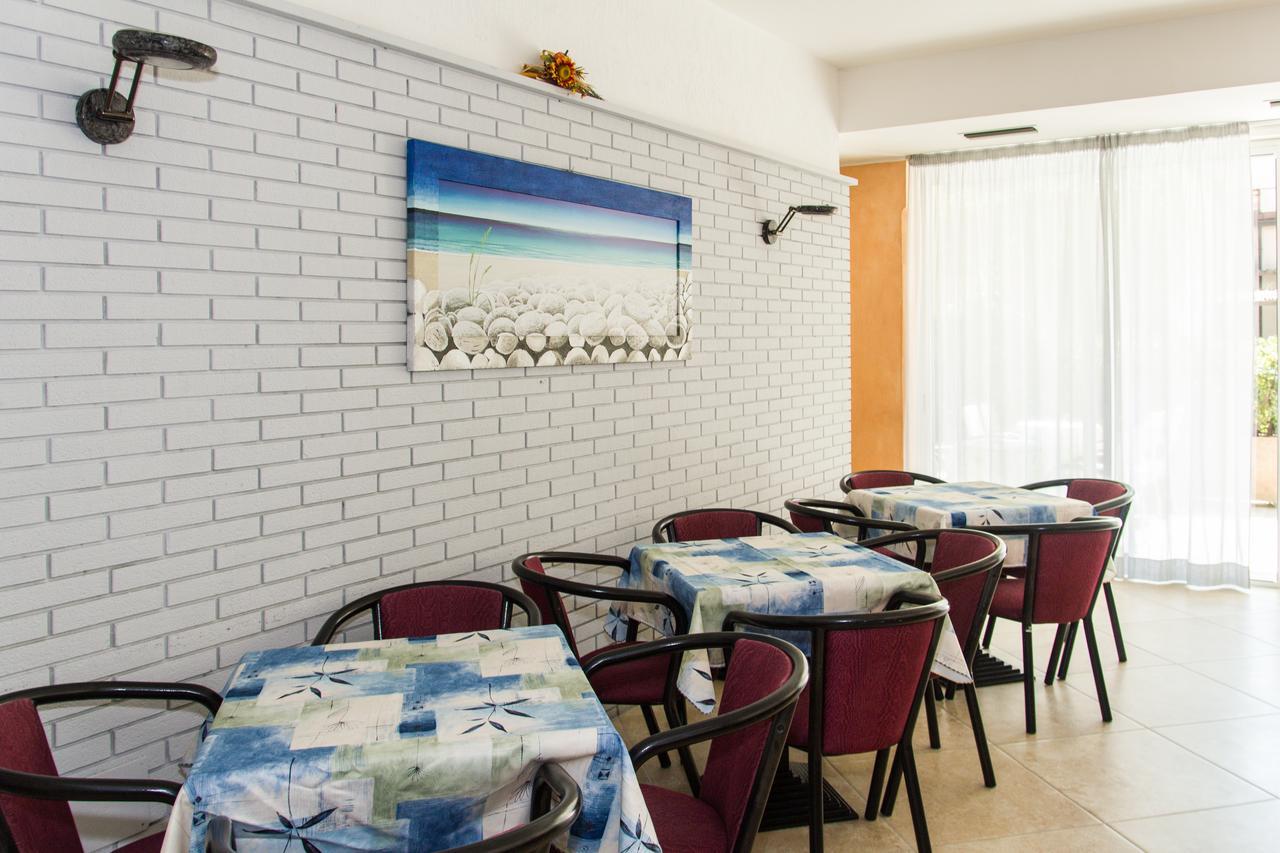 Hotel Simplon Bellaria-Igea Marina Eksteriør billede