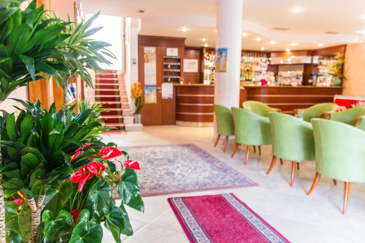 Hotel Simplon Bellaria-Igea Marina Eksteriør billede